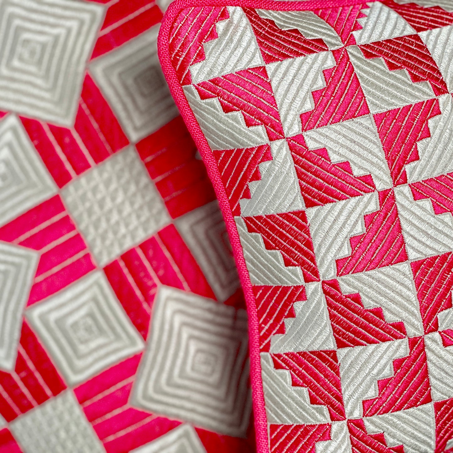 WINDMILL THROW PILLOW - FUCHSIA