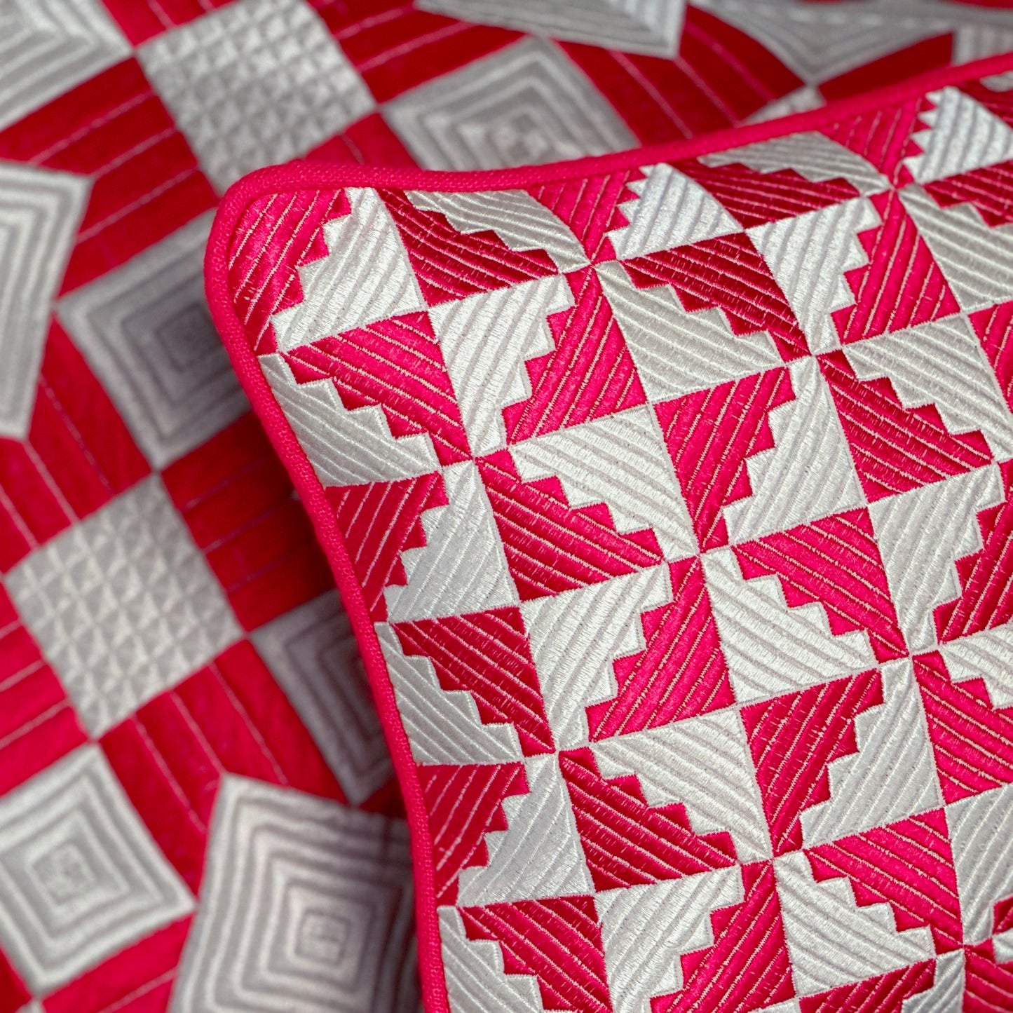 WINDMILL THROW PILLOW - FUCHSIA